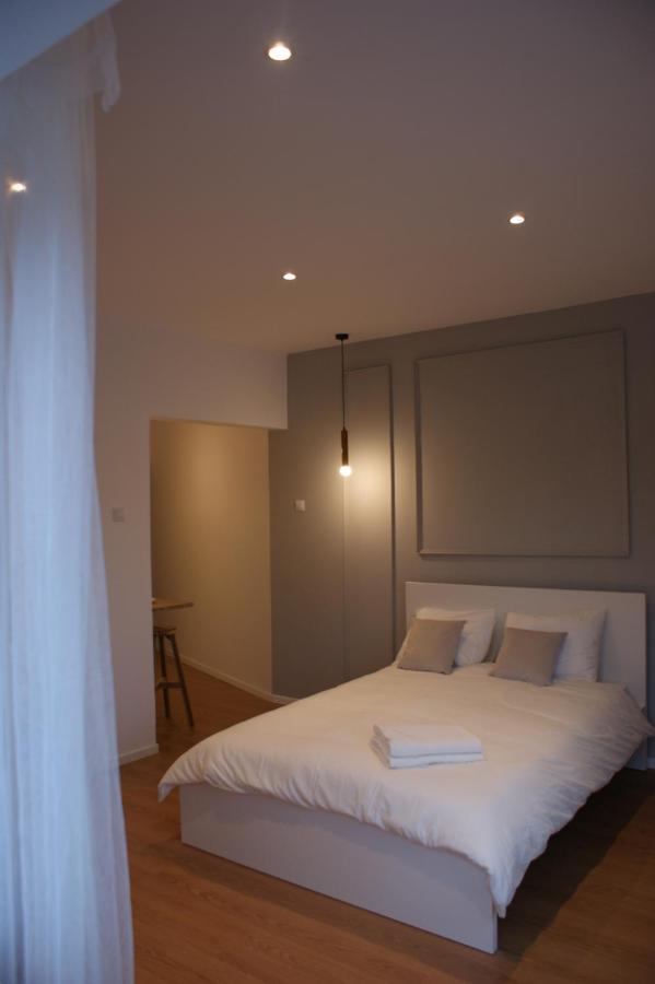 On The River Ultra Central Suites Bucarest Exterior foto