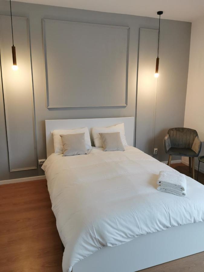 On The River Ultra Central Suites Bucarest Exterior foto