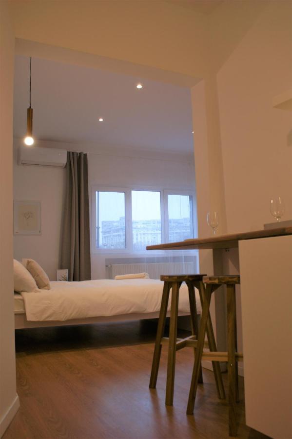On The River Ultra Central Suites Bucarest Exterior foto