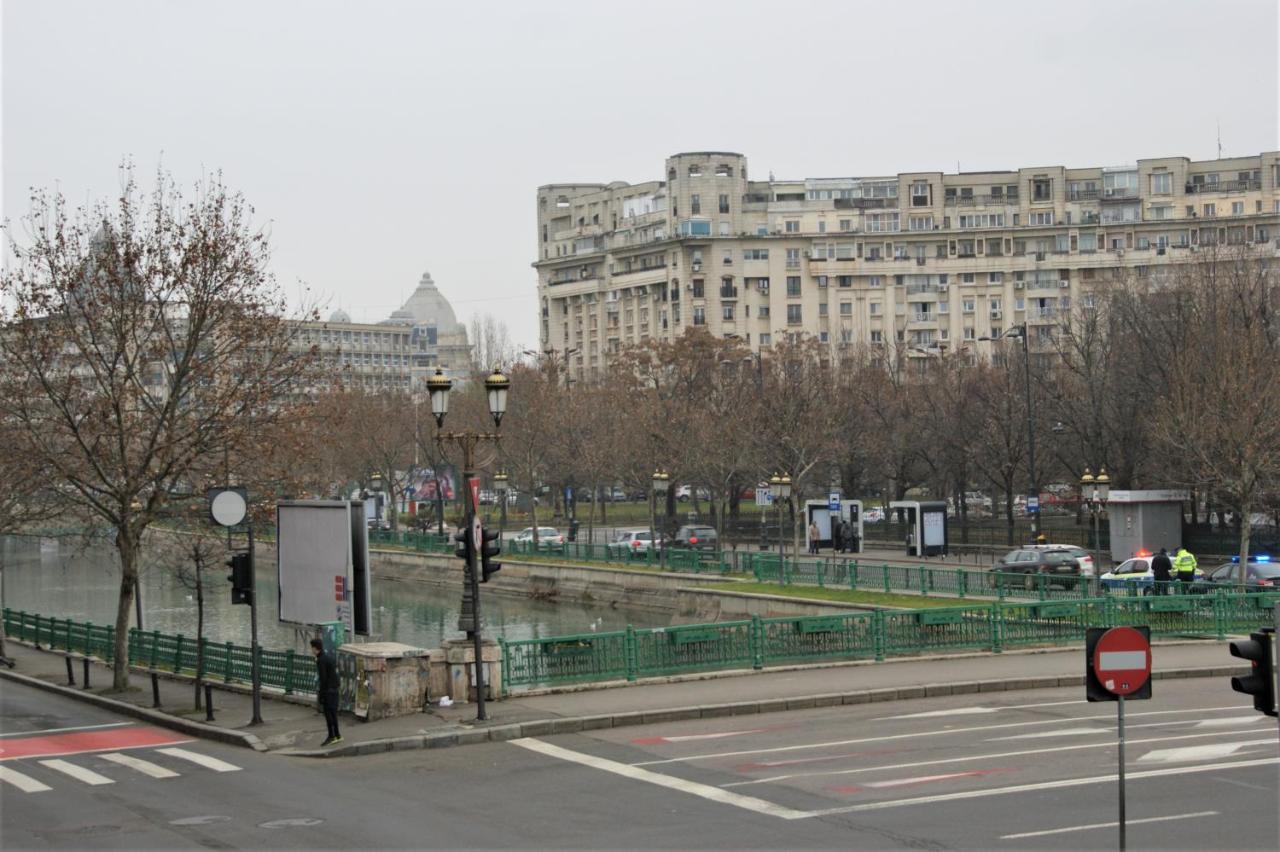 On The River Ultra Central Suites Bucarest Exterior foto
