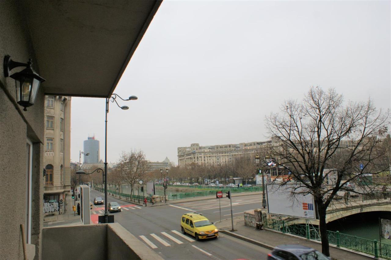 On The River Ultra Central Suites Bucarest Exterior foto