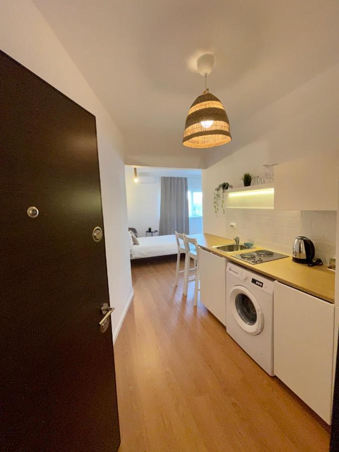 On The River Ultra Central Suites Bucarest Exterior foto