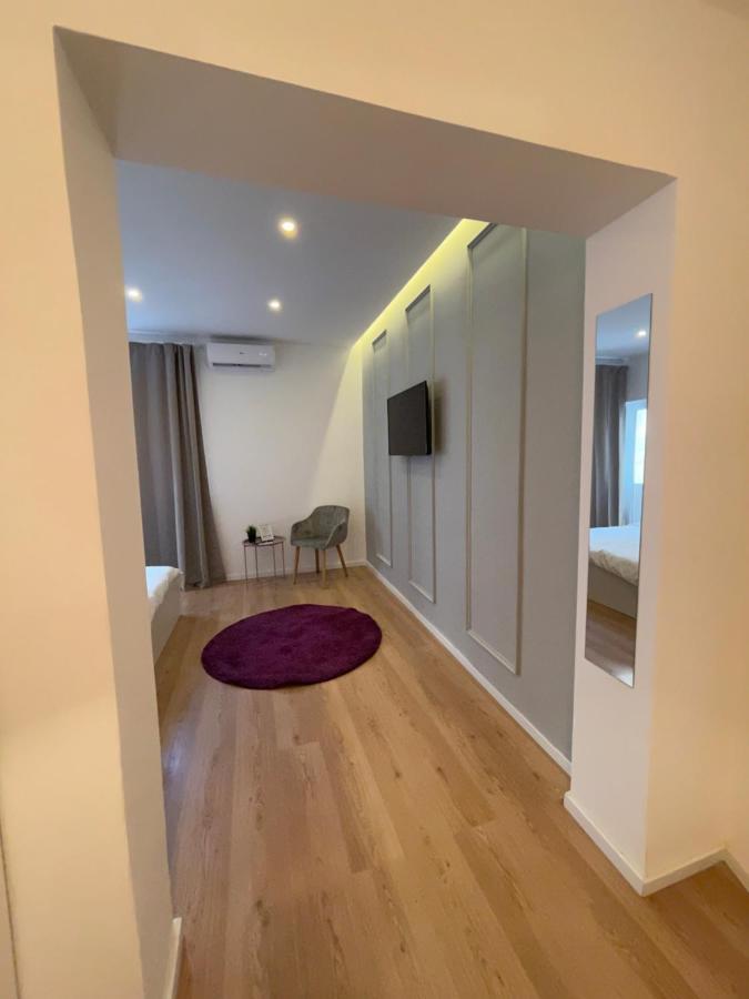On The River Ultra Central Suites Bucarest Exterior foto